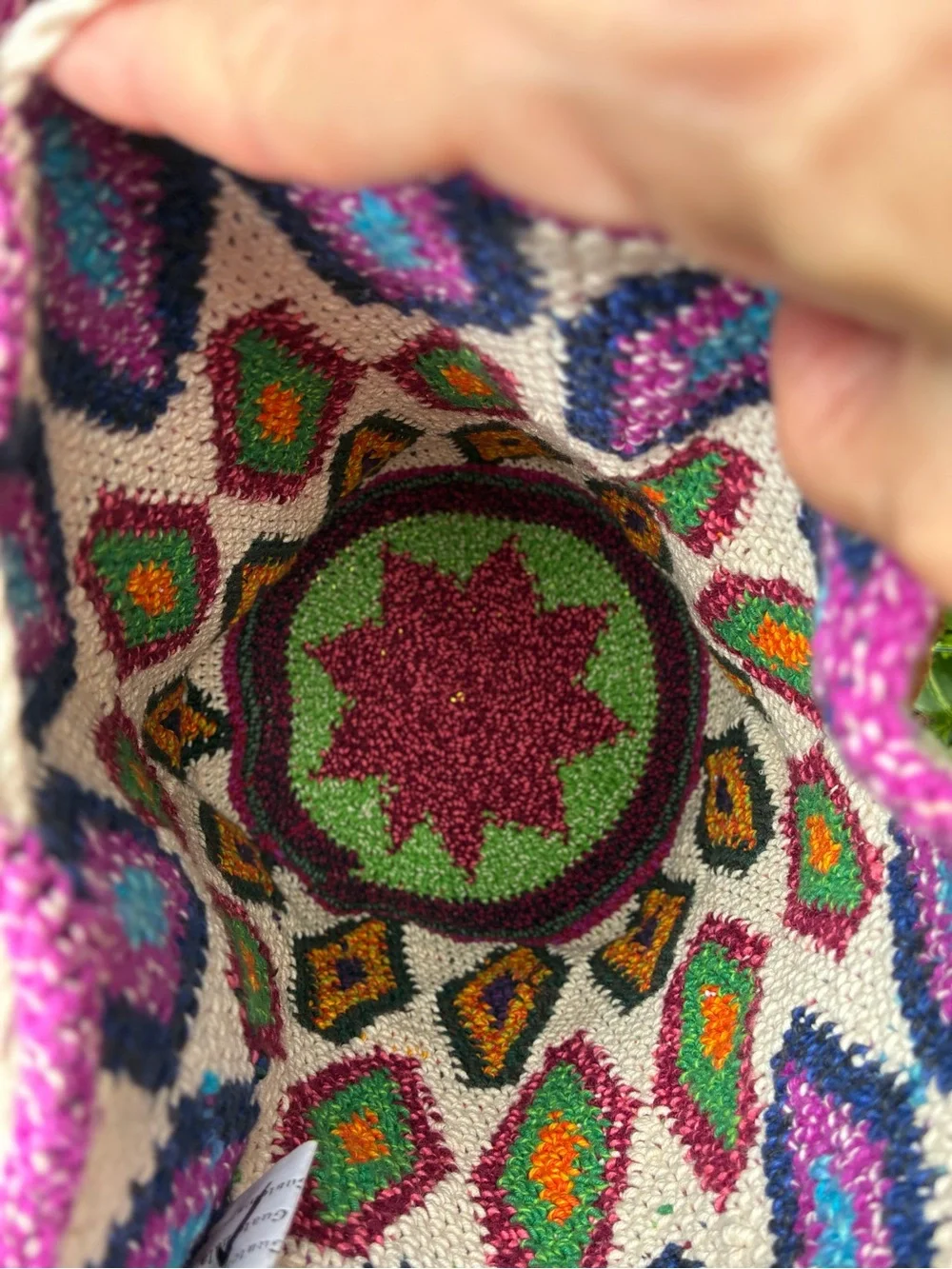 HIPTIPICO Vibrant Crochet Drawstring Bucket Bag Woven Strap Boho 60’s Size M